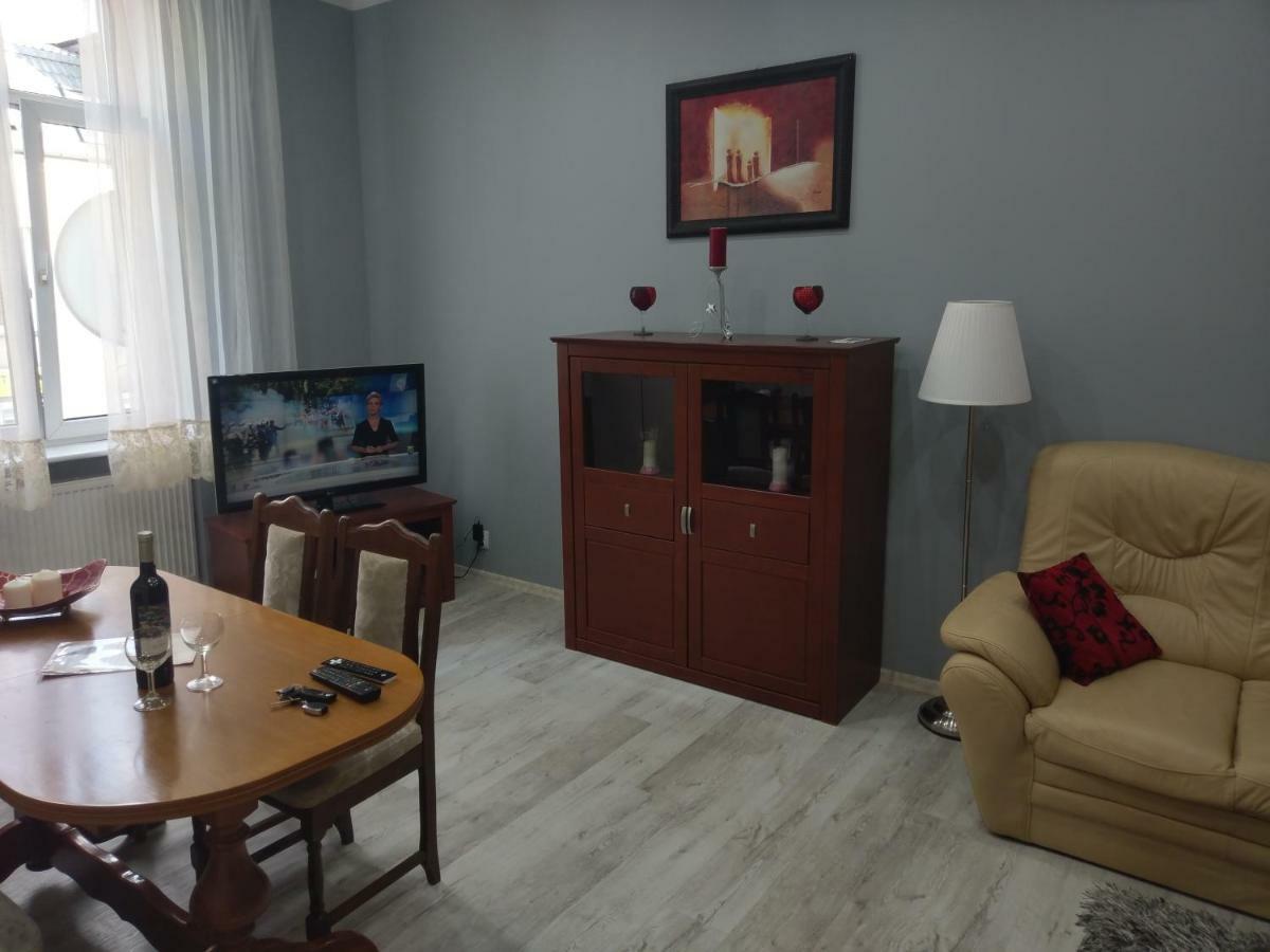 Apartament U Doris Apartment สวูพสค์ ภายนอก รูปภาพ